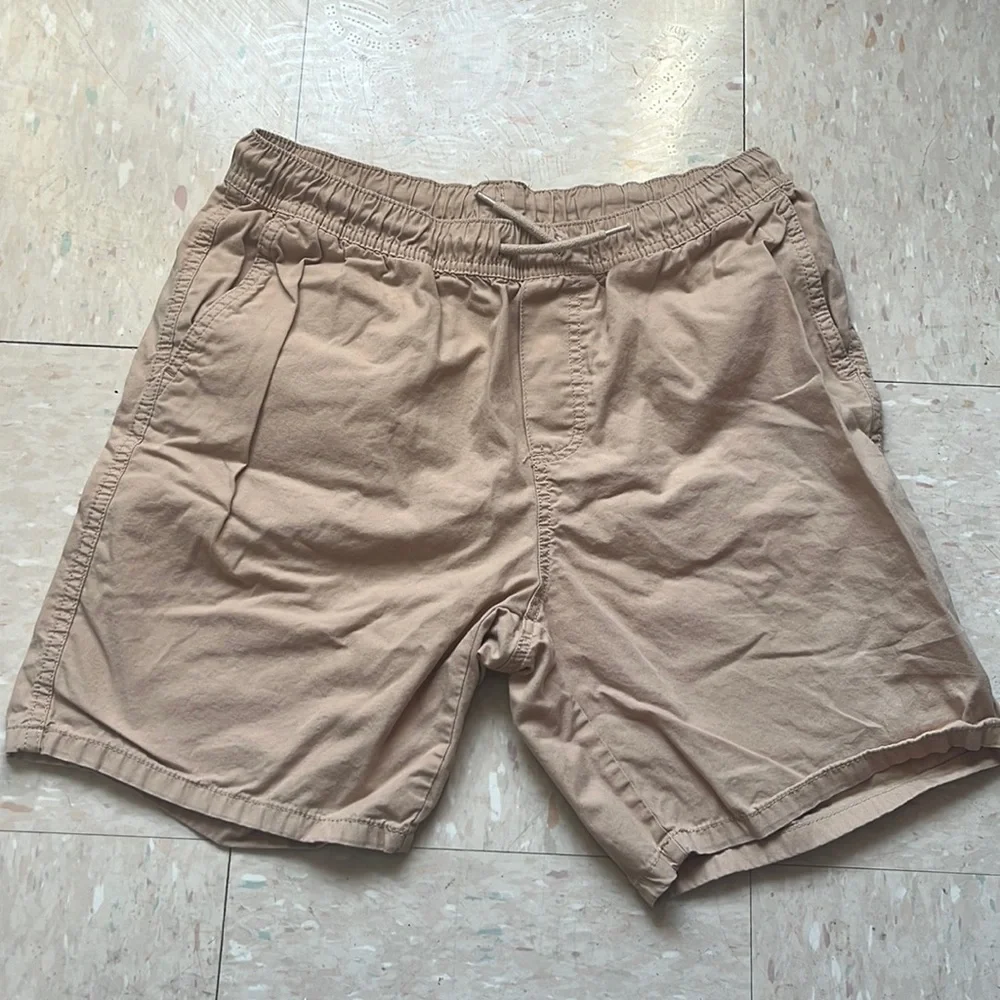 H&M khaki shorts - Picture 1 of 3